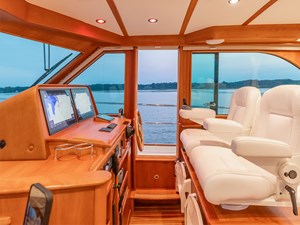 2023 SABRE YACHTS 45 Salon Express - photo 16