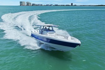2022 INTREPID 427 Nomad FE - photo 3