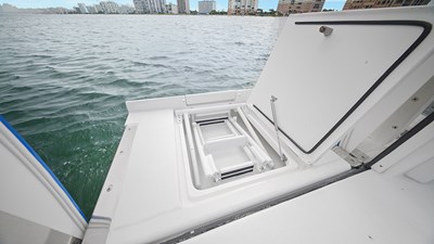 2022 INTREPID 427 Nomad FE - photo 14