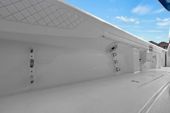 2022 INTREPID 427 Nomad FE - photo 25