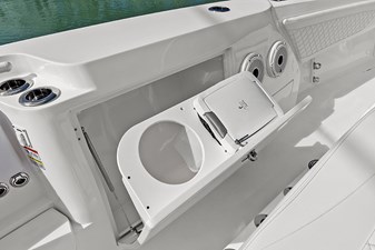 2022 INTREPID 427 Nomad FE - photo 26