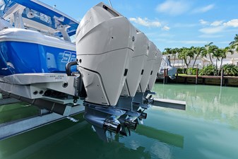 2022 INTREPID 427 Nomad FE - photo 61