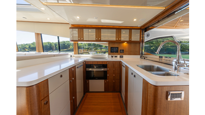 2023 BELIZE MOTORYACHT 66 Sedan - photo 17