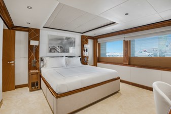 2017 MAJESTIC YACHTS  - photo 7