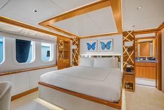 2017 MAJESTIC YACHTS  - photo 19