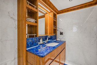 2017 MAJESTIC YACHTS  - photo 21
