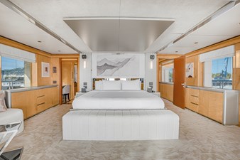 2017 MAJESTIC YACHTS  - photo 22