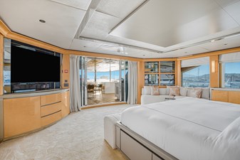 2017 MAJESTIC YACHTS  - photo 23