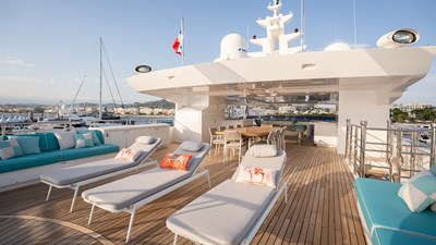 2017 MAJESTIC YACHTS  - photo 27