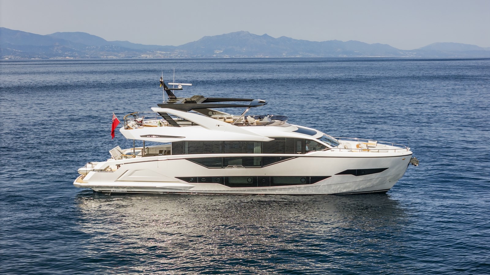 2022 SUNSEEKER 90 OCEAN
