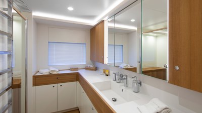 2019 VAN DER VALK  - photo 11