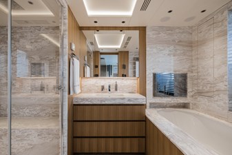 2020 BENETTI YACHTS Mediterraneo 116 - photo 41