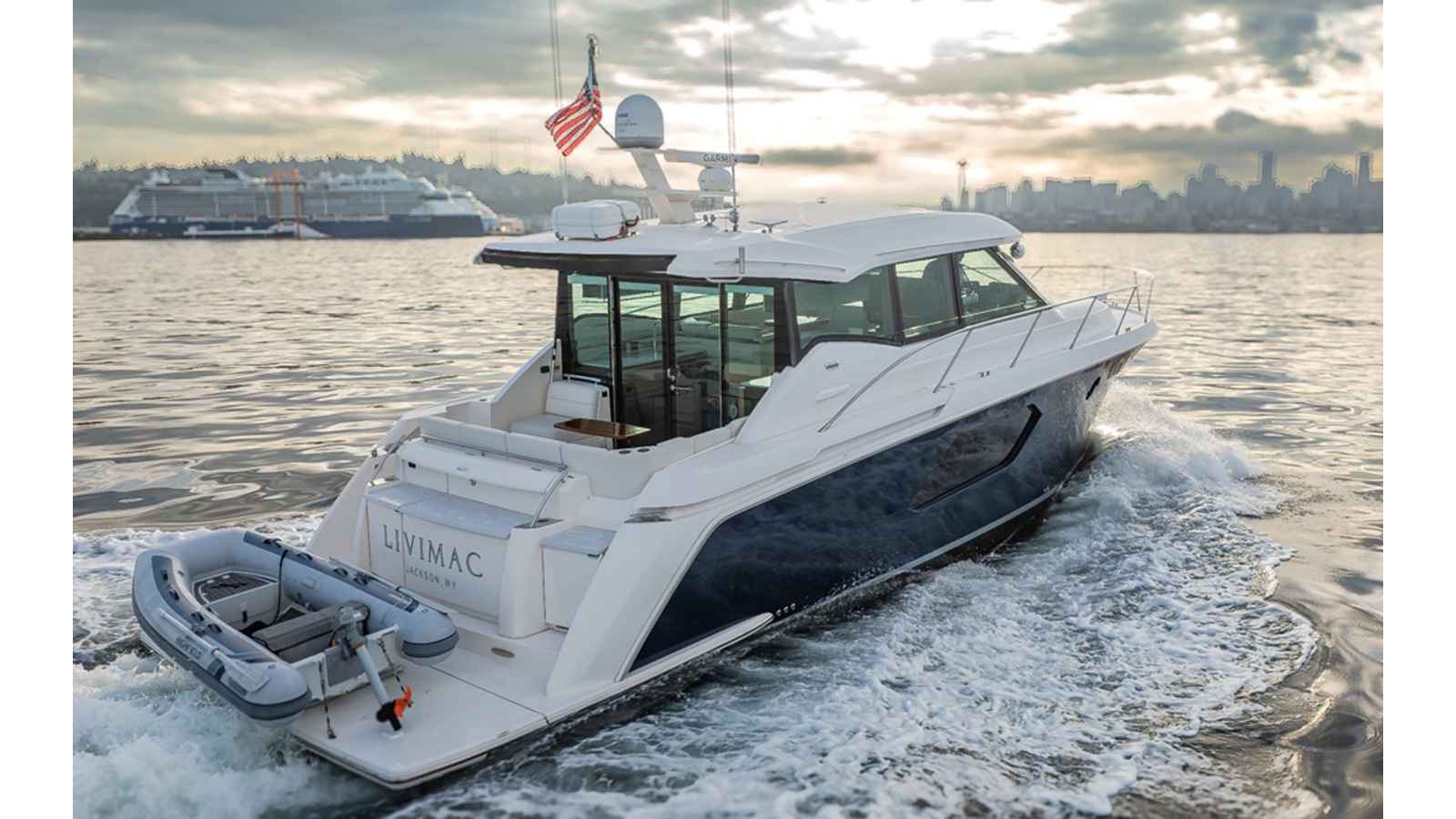 2019 TIARA YACHTS C49 Coupe — photograph 4