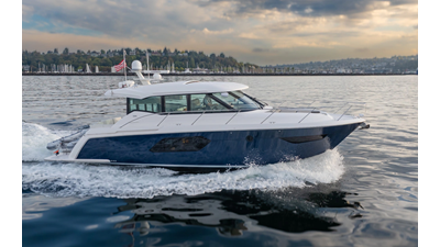 2019 TIARA YACHTS C49 Coupe - photo 2