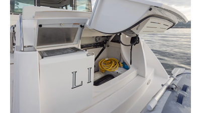 2019 TIARA YACHTS C49 Coupe - photo 10