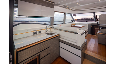 2019 TIARA YACHTS C49 Coupe - photo 20