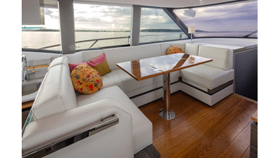 2019 TIARA YACHTS C49 Coupe - photo 22