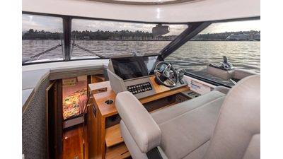 2019 TIARA YACHTS C49 Coupe - photo 24