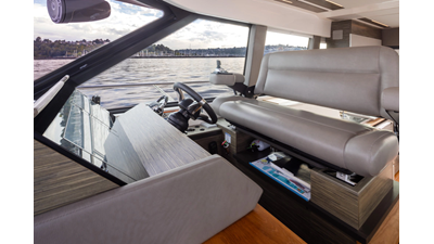 2019 TIARA YACHTS C49 Coupe - photo 26