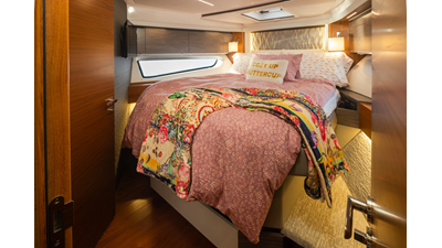 2019 TIARA YACHTS C49 Coupe - photo 28
