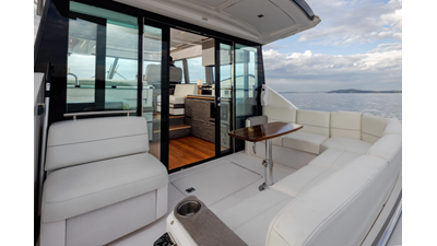 2019 TIARA YACHTS C49 Coupe - photo 14