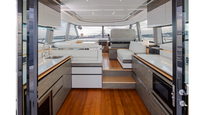 2019 TIARA YACHTS C49 Coupe - photo 15
