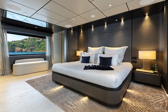 2025 FERRETTI CUSTOM LINE  - photo 18