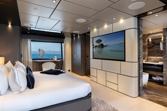 2025 FERRETTI CUSTOM LINE  - photo 21