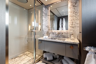2025 FERRETTI CUSTOM LINE  - photo 26