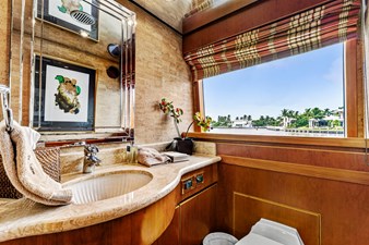 2007 HARGRAVE CUSTOM YACHTS Flushdeck FB Motor Yacht - photo 6