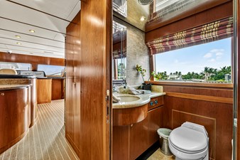 2007 HARGRAVE CUSTOM YACHTS Flushdeck FB Motor Yacht - photo 7