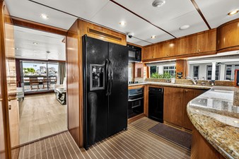 2007 HARGRAVE CUSTOM YACHTS Flushdeck FB Motor Yacht - photo 8