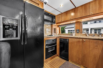 2007 HARGRAVE CUSTOM YACHTS Flushdeck FB Motor Yacht - photo 9