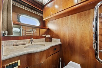 2007 HARGRAVE CUSTOM YACHTS Flushdeck FB Motor Yacht - photo 33