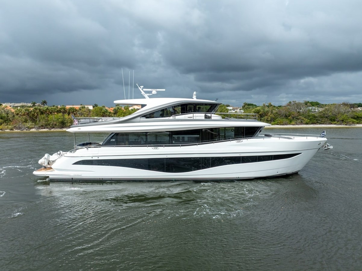 LANIKAI luxury motor yacht