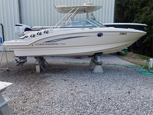 19' CHAPARRAL 2011 196 SSI