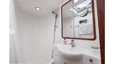 2000 CUSTOM Power Catamaran - photo 19