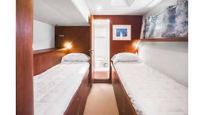 2000 CUSTOM Power Catamaran - photo 21