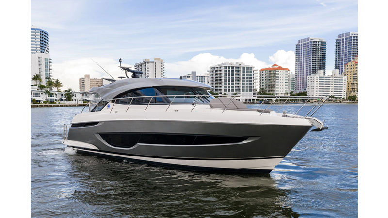 2026 RIVIERA 4600 Sport Yacht Platinum Edition