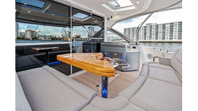 2026 RIVIERA 4600 Sport Yacht Platinum Edition - photo 9