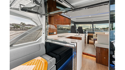 2026 RIVIERA 4600 Sport Yacht Platinum Edition - photo 15