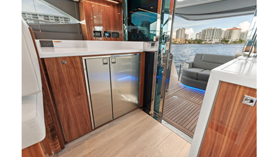 2026 RIVIERA 4600 Sport Yacht Platinum Edition - photo 19