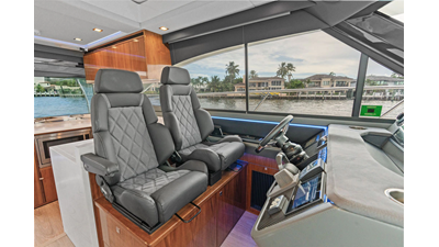2026 RIVIERA 4600 Sport Yacht Platinum Edition - photo 24