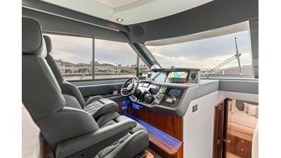2026 RIVIERA 4600 Sport Yacht Platinum Edition - photo 25