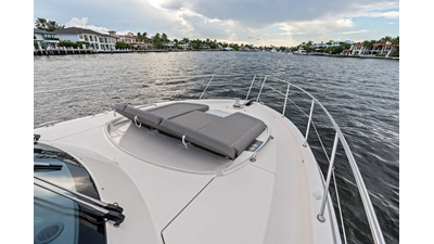 2026 RIVIERA 4600 Sport Yacht Platinum Edition - photo 28