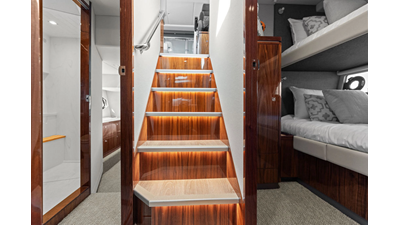 2026 RIVIERA 4600 Sport Yacht Platinum Edition - photo 33