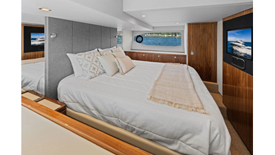 2026 RIVIERA 4600 Sport Yacht Platinum Edition - photo 35