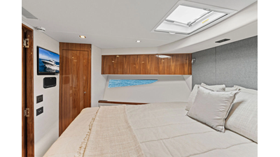 2026 RIVIERA 4600 Sport Yacht Platinum Edition - photo 42