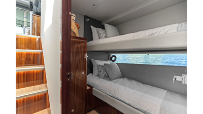 2026 RIVIERA 4600 Sport Yacht Platinum Edition - photo 46