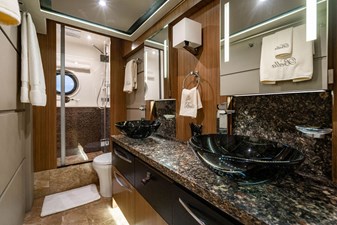2017 SEA RAY L650 - photo 97